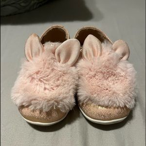 Fuzzy bunny flats baby/toddler size 5